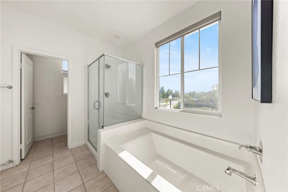 2906 S Halton Paseo Ontario, CA 91761