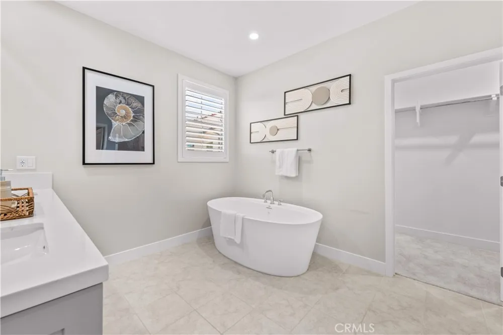 147 Fairgreen Irvine, CA 92618