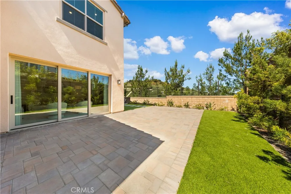 147 Fairgreen Irvine, CA 92618