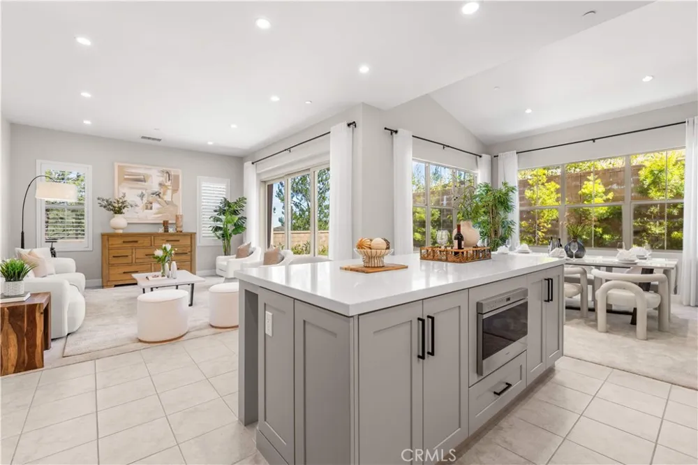 147 Fairgreen Irvine, CA 92618