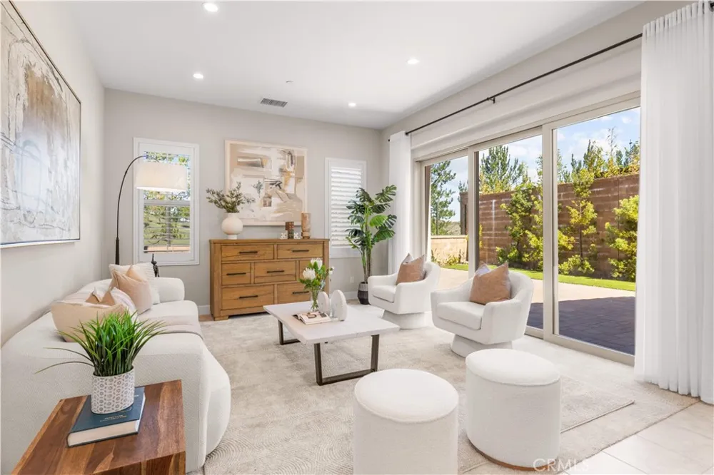 147 Fairgreen Irvine, CA 92618