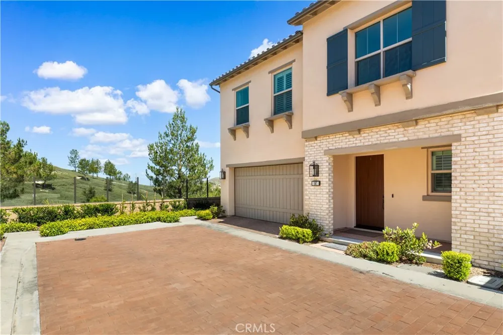 147 Fairgreen Irvine, CA 92618