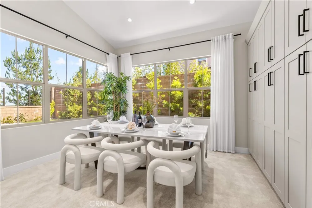 147 Fairgreen Irvine, CA 92618