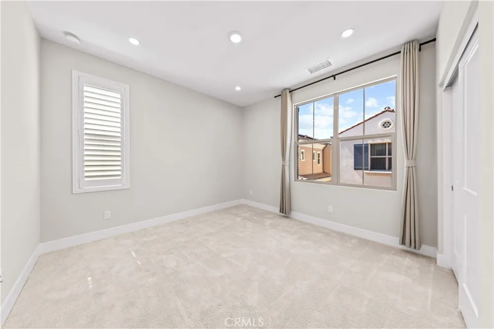 147 Fairgreen Irvine, CA 92618
