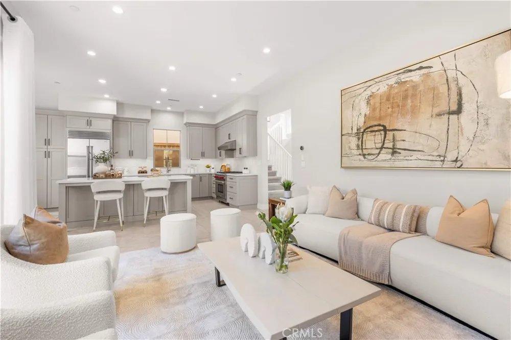 147 Fairgreen Irvine, CA 92618