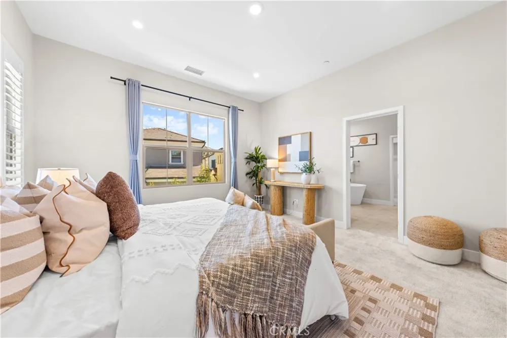 147 Fairgreen Irvine, CA 92618