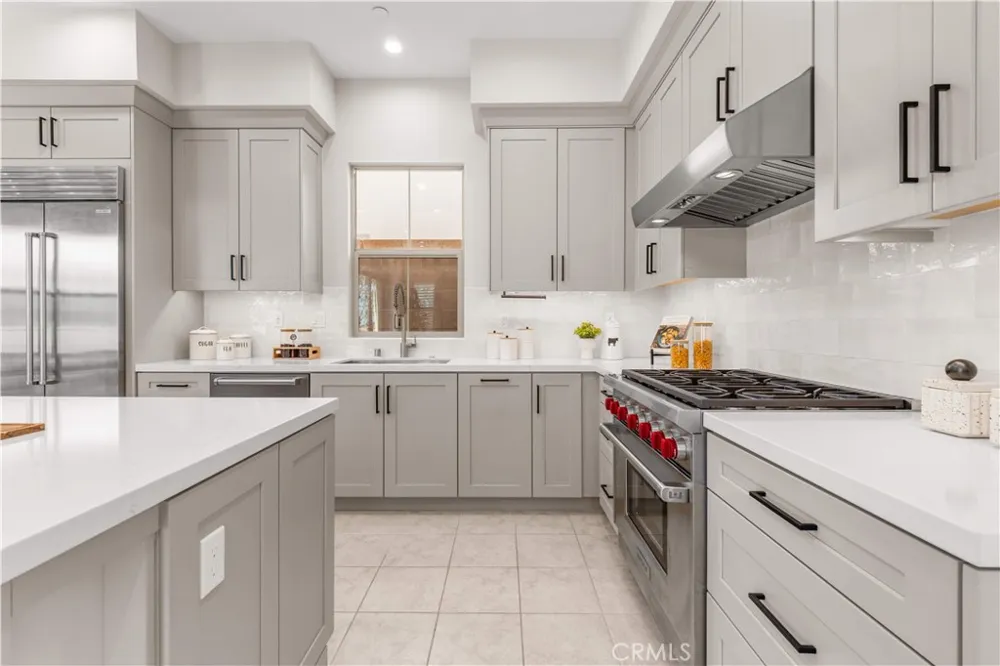 147 Fairgreen Irvine, CA 92618