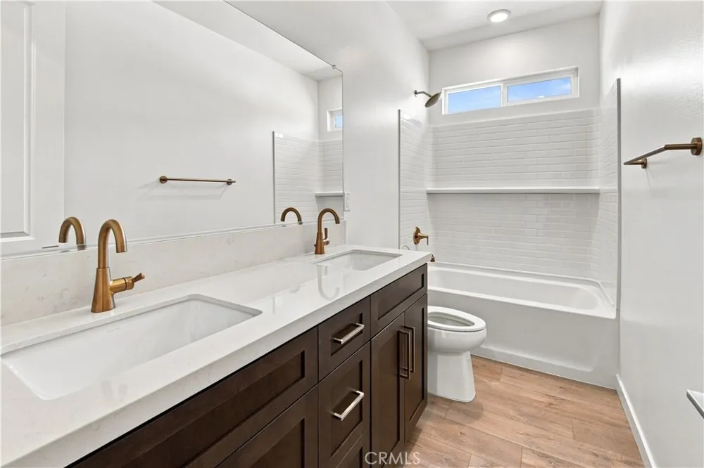 3253 E Avenue J-4 Lancaster, CA 93535