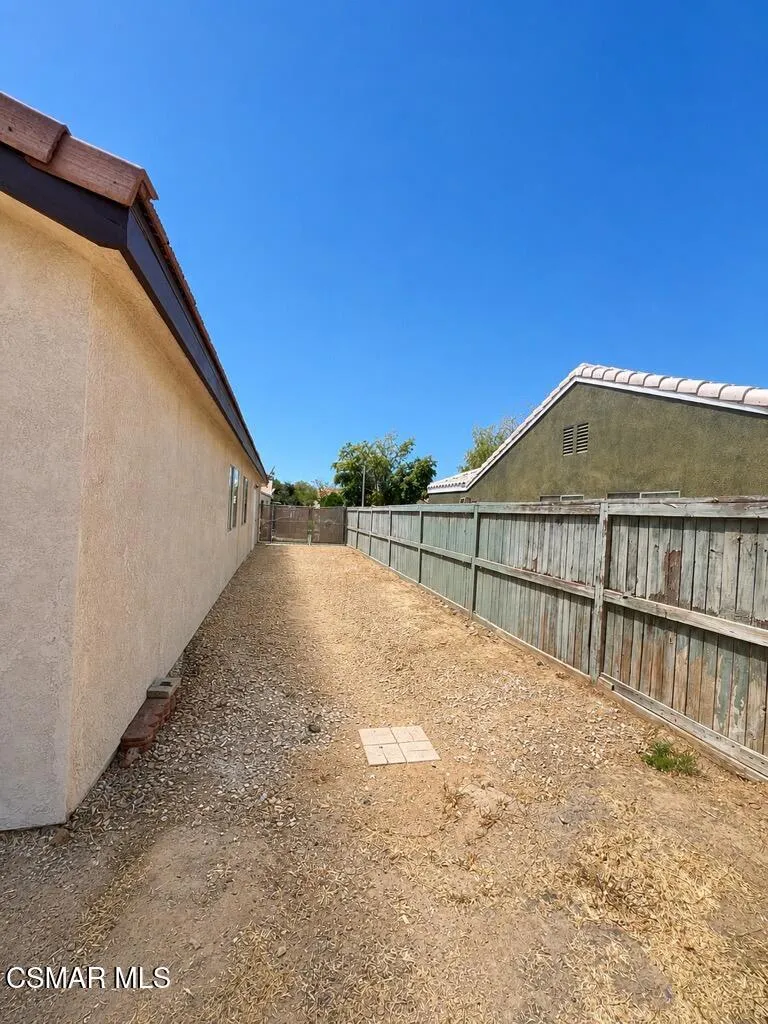 36652 Sulphur Springs Road Palmdale, CA 93552