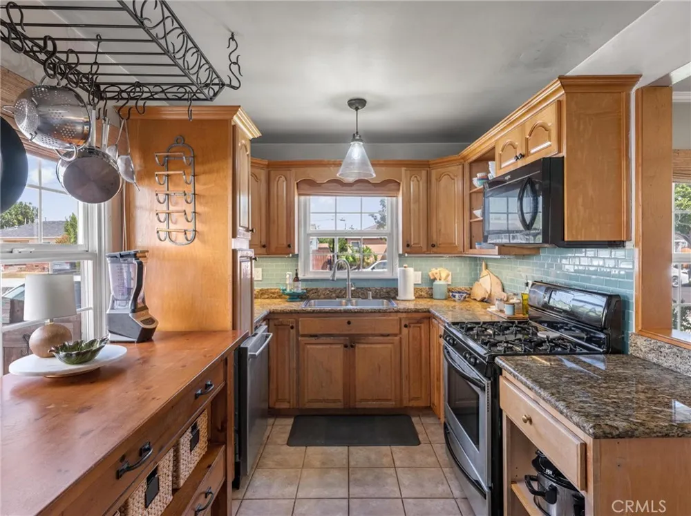 5442 W 122nd Hawthorne, CA 90250