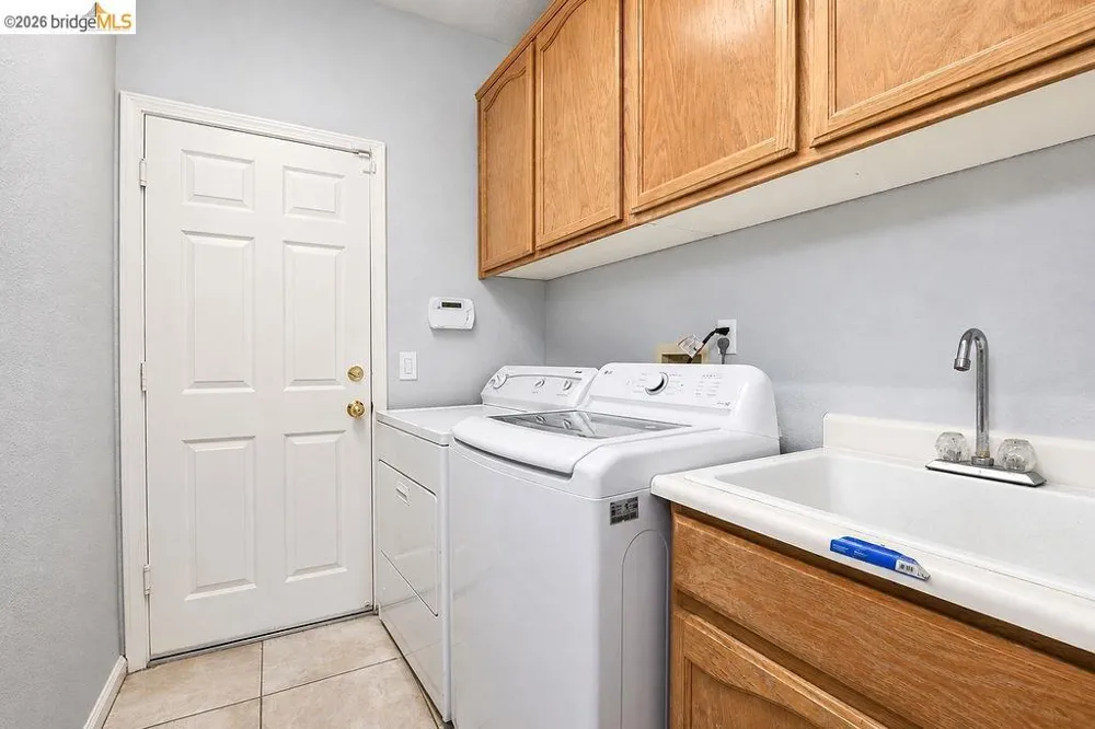 2031 Saint Andrews Dr Rio Vista, CA 94571