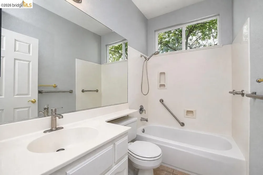 2031 Saint Andrews Dr Rio Vista, CA 94571