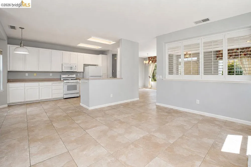 2031 Saint Andrews Dr Rio Vista, CA 94571
