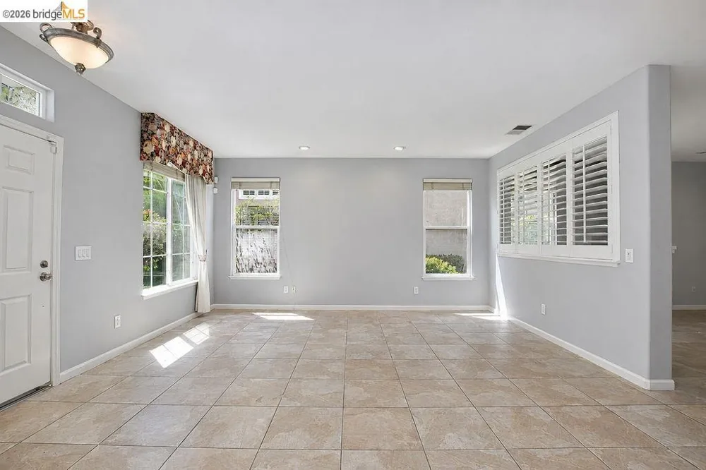 2031 Saint Andrews Dr Rio Vista, CA 94571