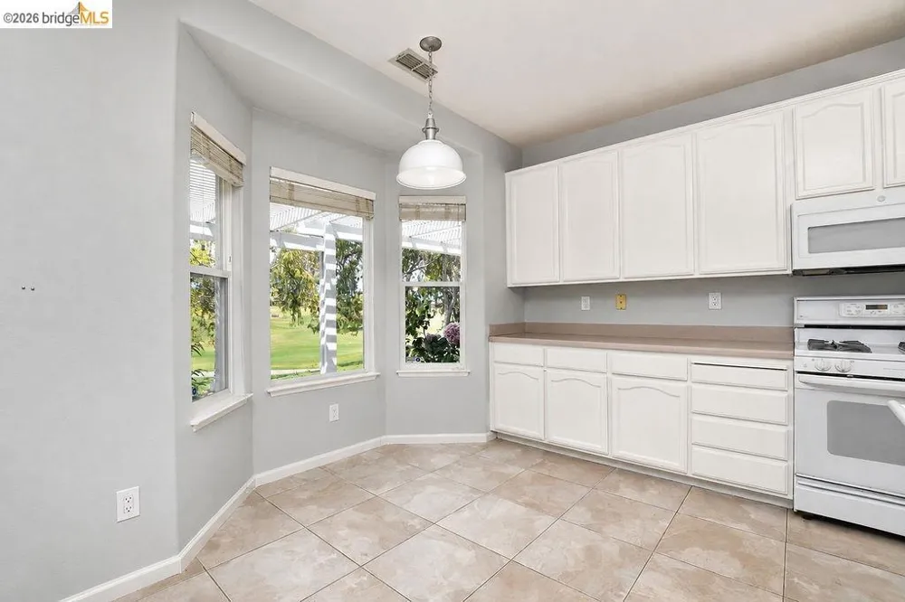 2031 Saint Andrews Dr Rio Vista, CA 94571