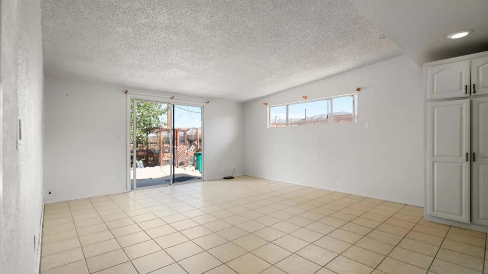 6637 Galleta Avenue 29 Palms, CA 92277