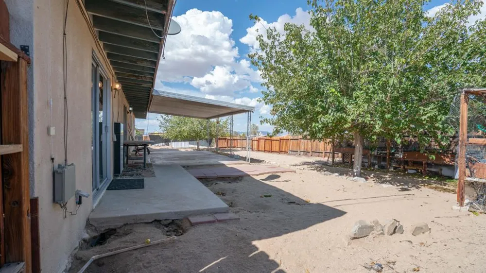 6637 Galleta Avenue 29 Palms, CA 92277