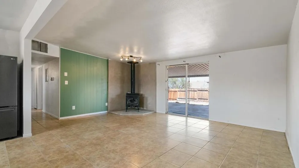 6637 Galleta Avenue 29 Palms, CA 92277
