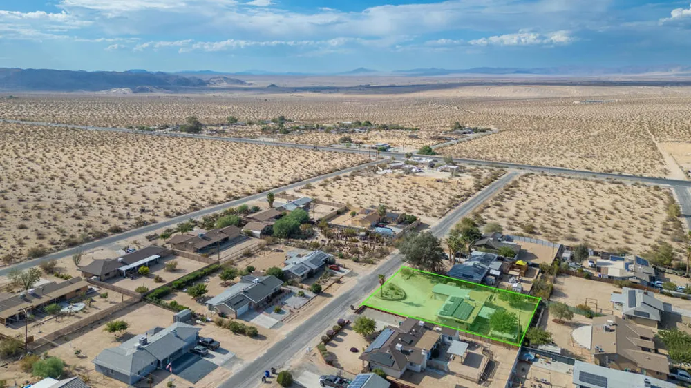 6637 Galleta Avenue 29 Palms, CA 92277