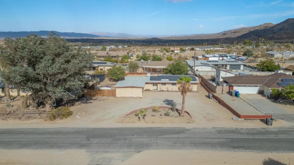 6637 Galleta Avenue 29 Palms, CA 92277