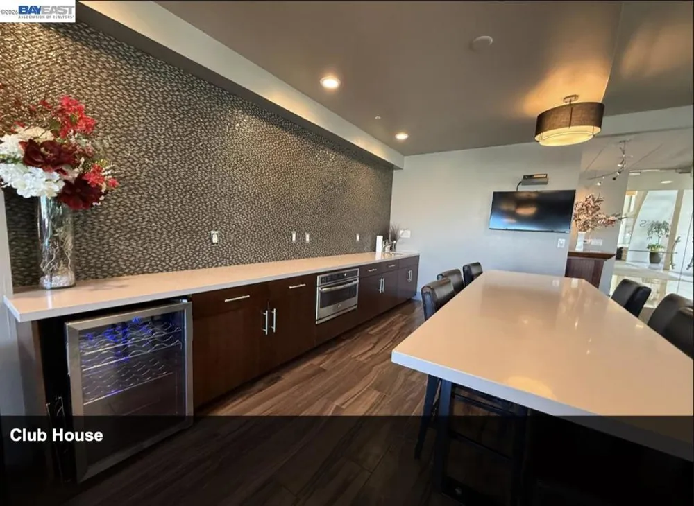 38 Almaden Blvd ##608 San Jose, CA 95110