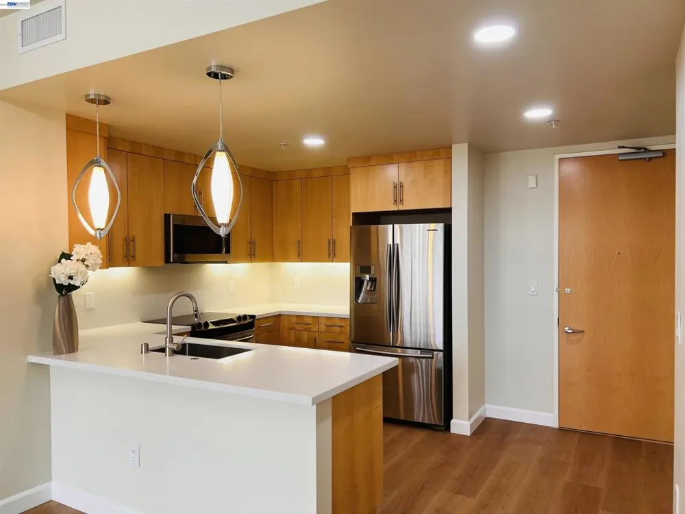 38 Almaden Blvd ##608 San Jose, CA 95110