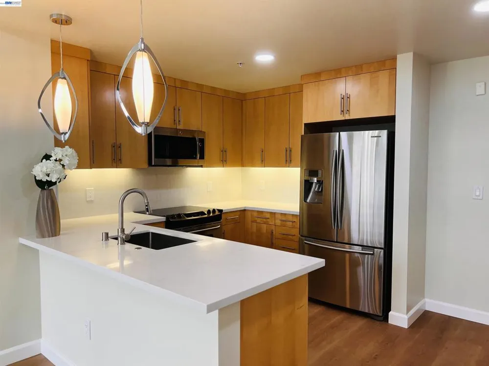 38 Almaden Blvd ##608 San Jose, CA 95110
