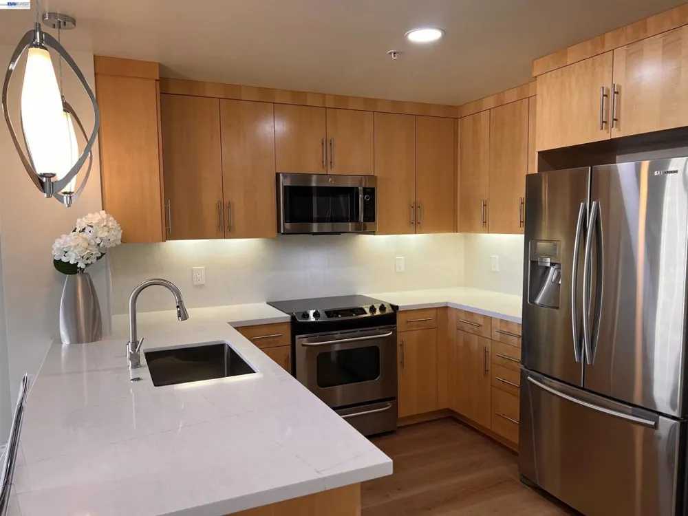 38 Almaden Blvd ##608 San Jose, CA 95110
