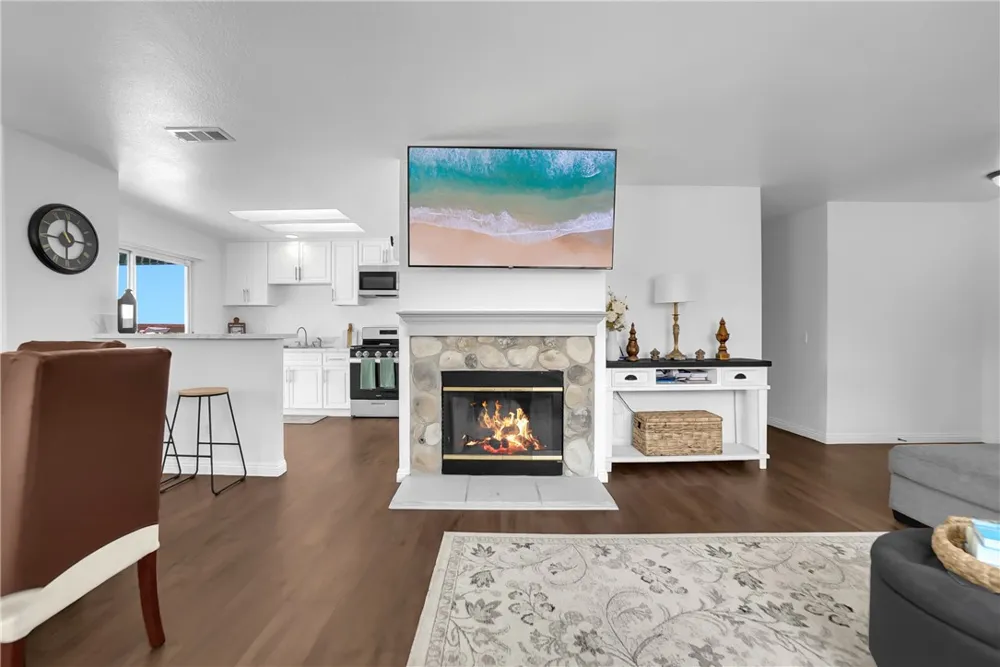 15336 Ross Drive Adelanto, CA 92301