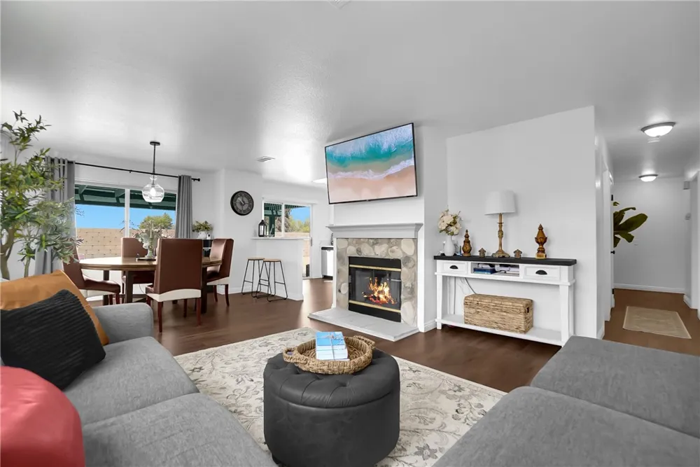 15336 Ross Drive Adelanto, CA 92301