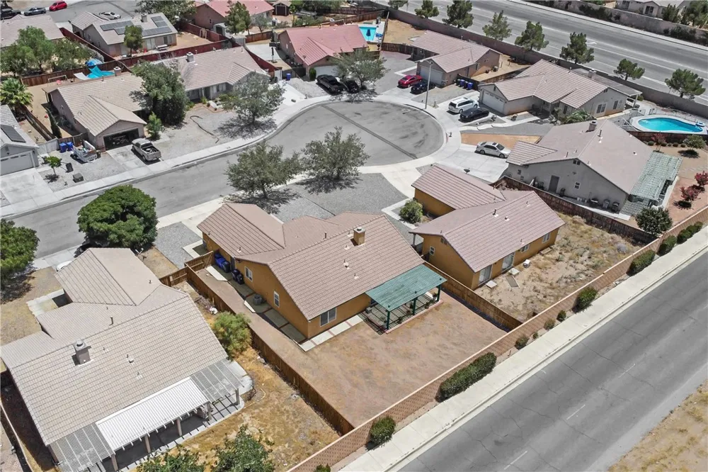 15336 Ross Drive Adelanto, CA 92301
