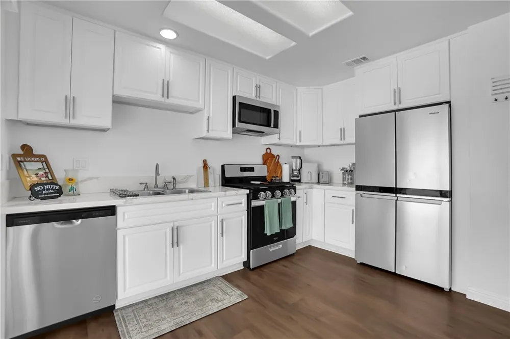 15336 Ross Drive Adelanto, CA 92301