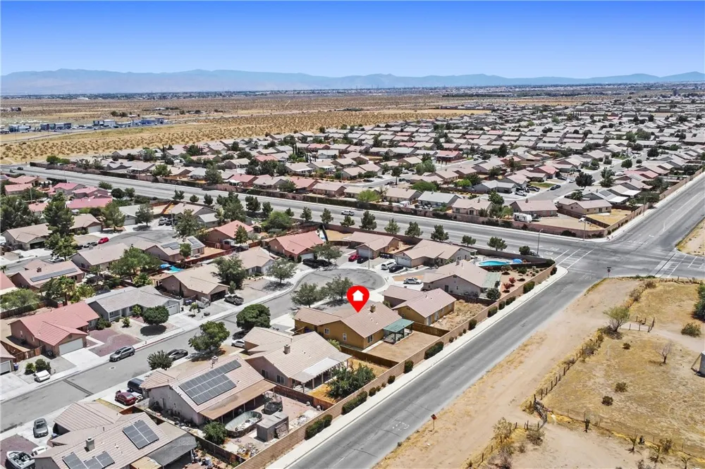 15336 Ross Drive Adelanto, CA 92301