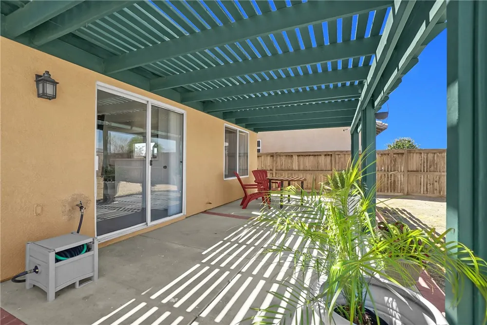 15336 Ross Drive Adelanto, CA 92301