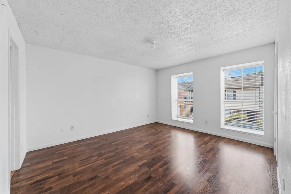 7700 Creekbend Drive #70 Houston, TX 77071