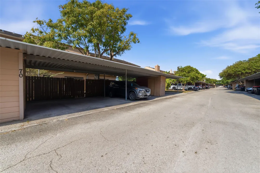 7700 Creekbend Drive #70 Houston, TX 77071