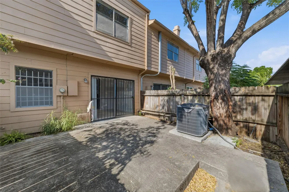 7700 Creekbend Drive #70 Houston, TX 77071