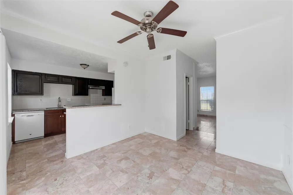 7700 Creekbend Drive #70 Houston, TX 77071