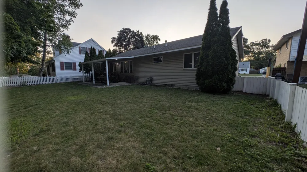 2201 Oak Avenue Muskegon, MI 49445