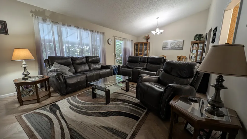 2201 Oak Avenue Muskegon, MI 49445