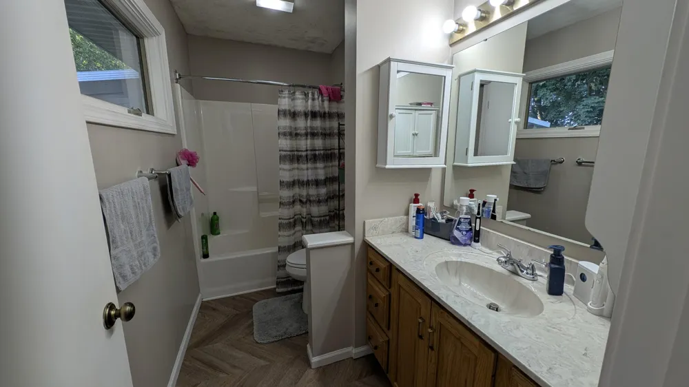 2201 Oak Avenue Muskegon, MI 49445