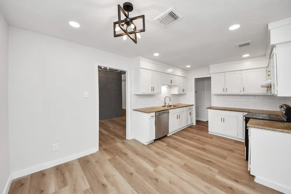 718 Land Grant Drive Richmond, TX 77406