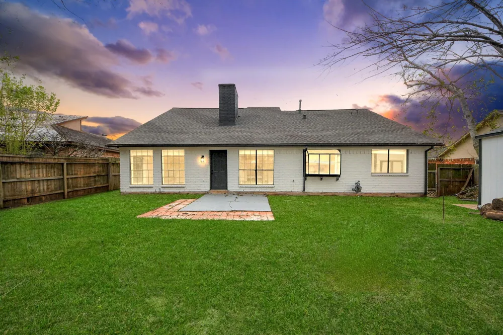 718 Land Grant Drive Richmond, TX 77406