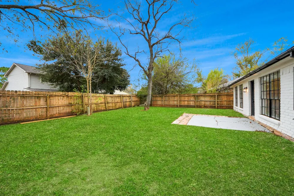 718 Land Grant Drive Richmond, TX 77406
