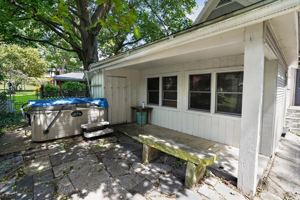 217 Grand Street Marshall City, MI 49068
