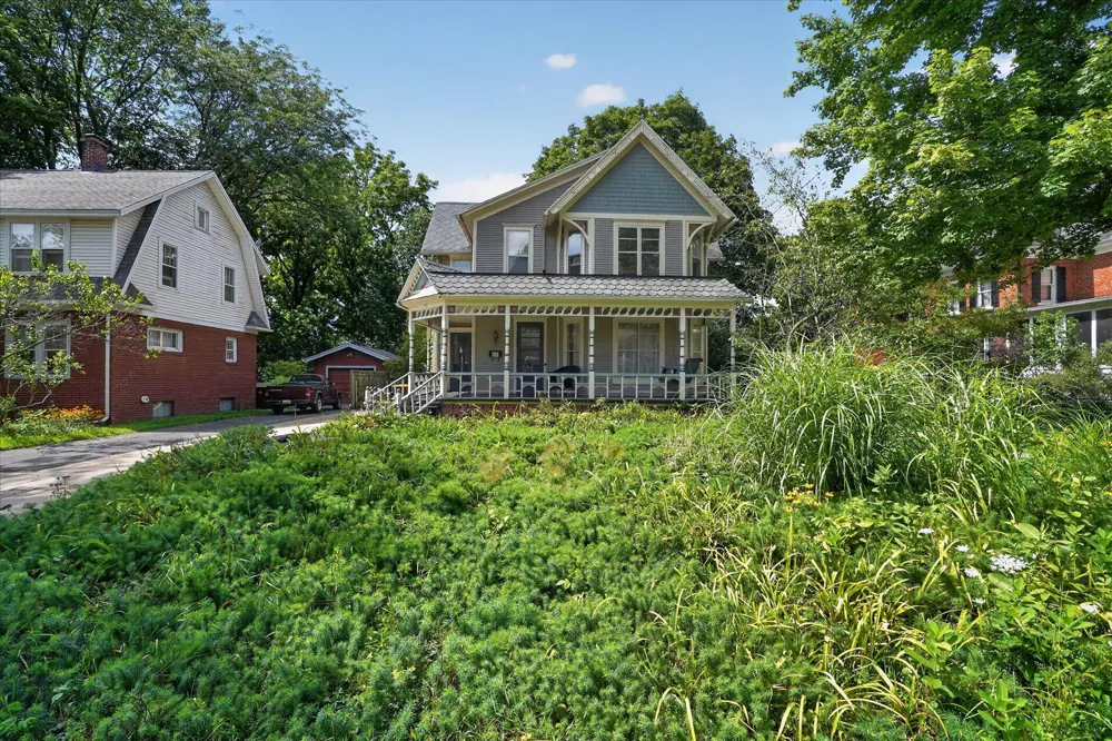 217 Grand Street Marshall City, MI 49068