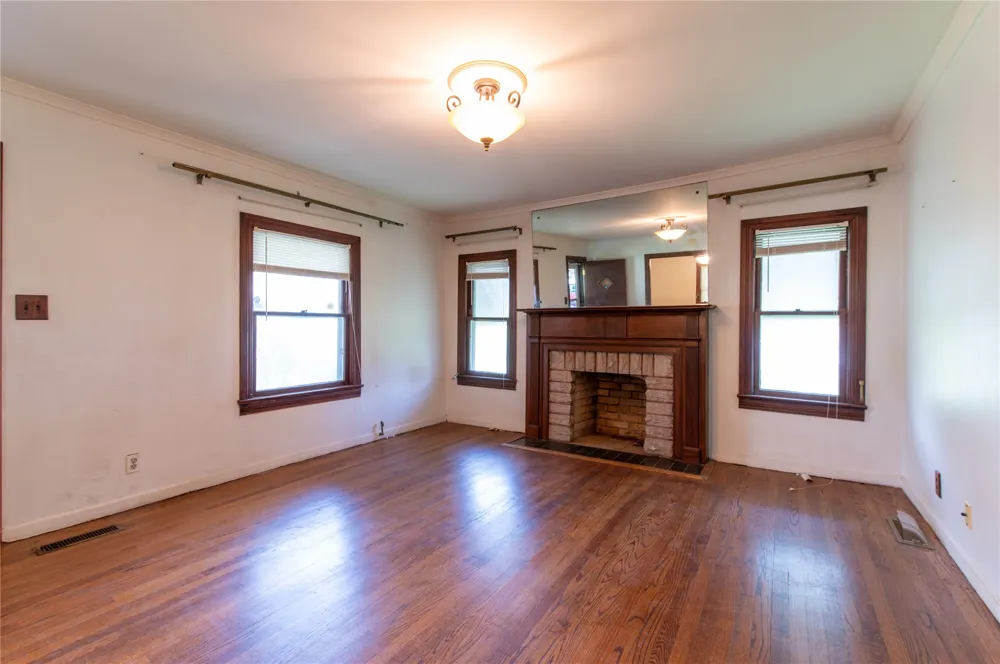 2812 W 37th Place Tulsa, OK 74107