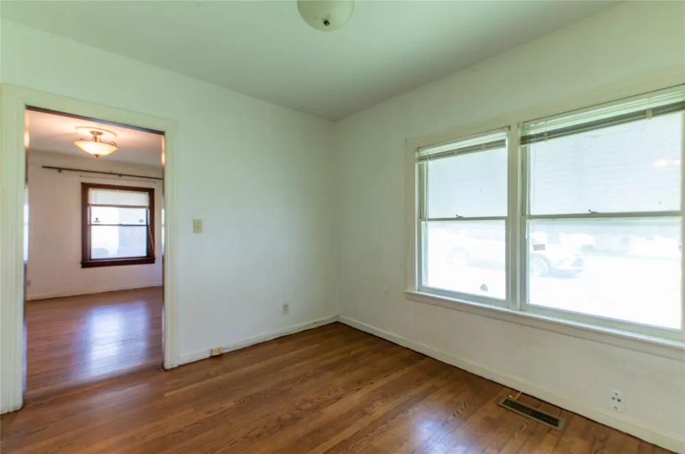2812 W 37th Place Tulsa, OK 74107