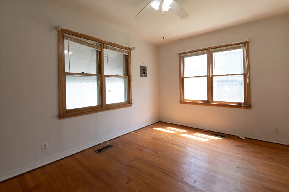 2812 W 37th Place Tulsa, OK 74107