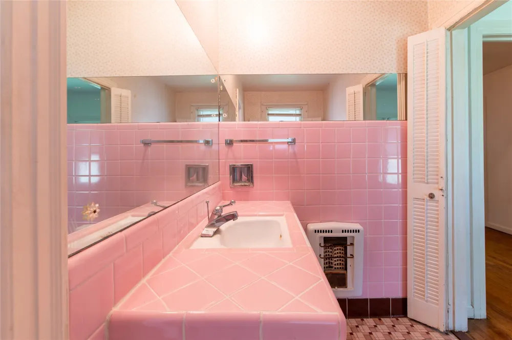 2812 W 37th Place Tulsa, OK 74107